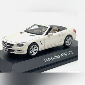 GT White Model Car with Excellent Condition